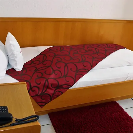 Weinhaus Wiedemann Hotell