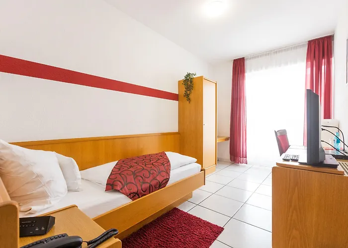 Hotel Weinhaus Wiedemann Ginsheim